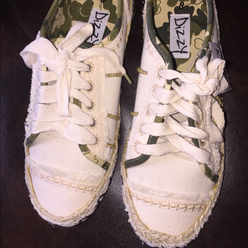 Dizzy Beige Senorita Flats Shoes Women's Sz 8